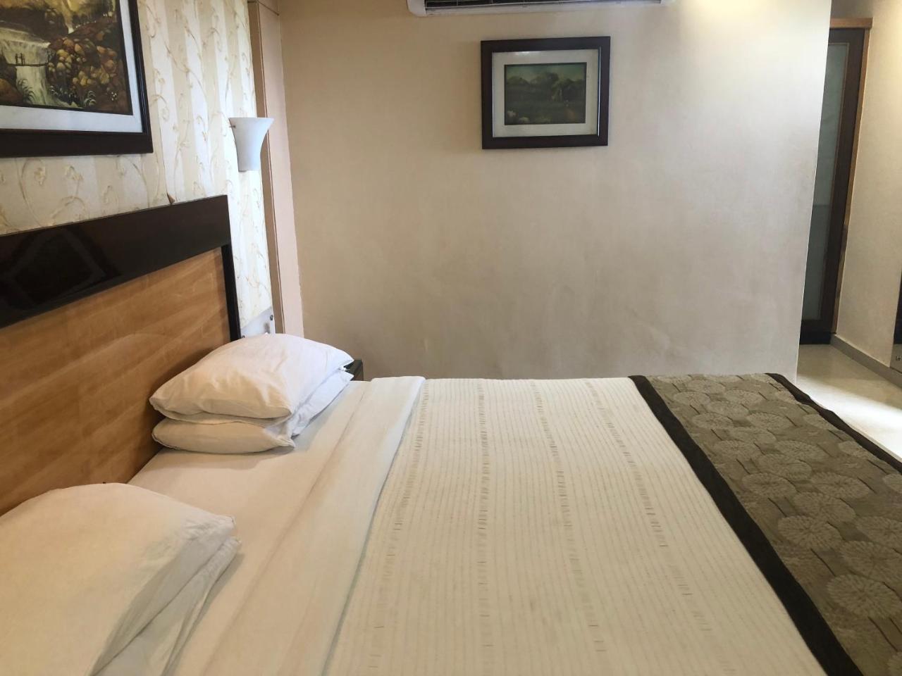 Hotel Holiday Resort Puri Exterior photo